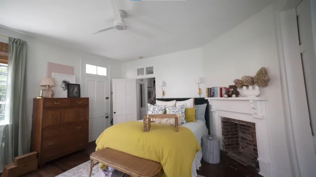 Southern Charm house room