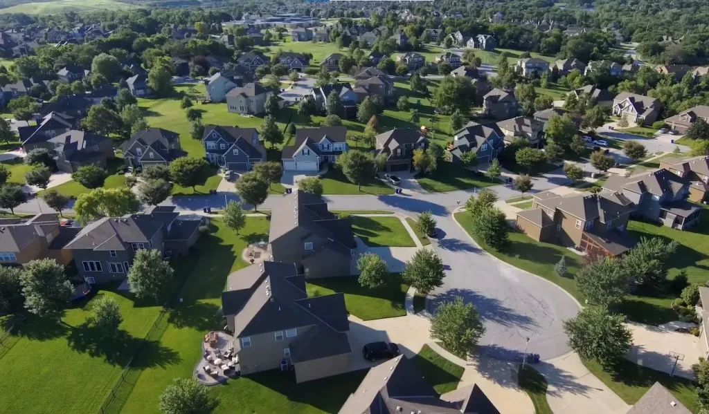 Columbia vs Suburbs